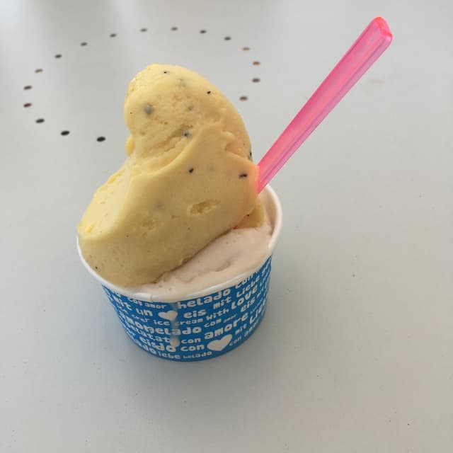 Photo of the dish “Helado de avellana”
