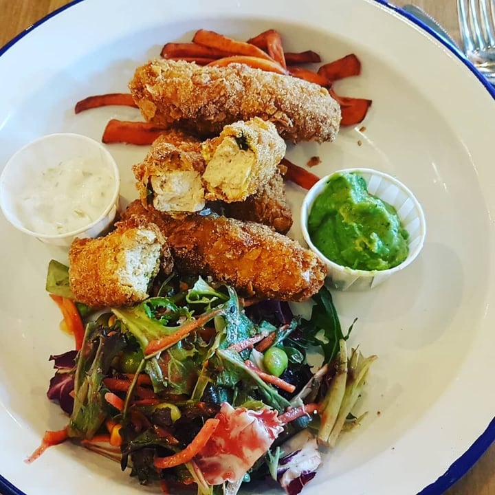 photo of AVOCADO Restaurante Fish and chips veganos shared by @belenpalace on  16 Jul 2019 - review