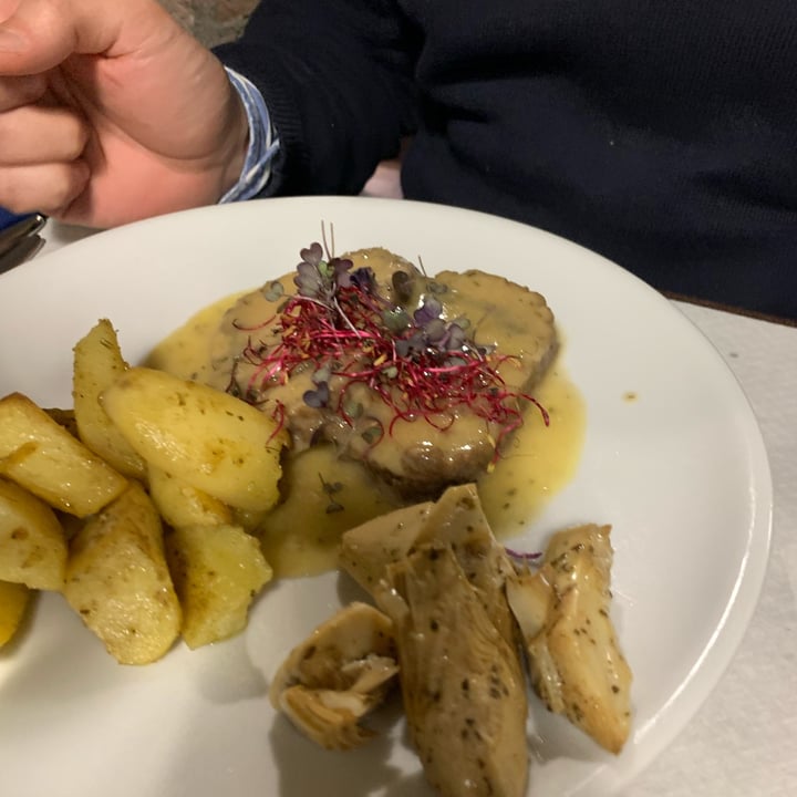 review photo of La Tecia Vegana Arrosto Di Seitan shared by @martinastaderoli on 15 Feb 2022 - review
