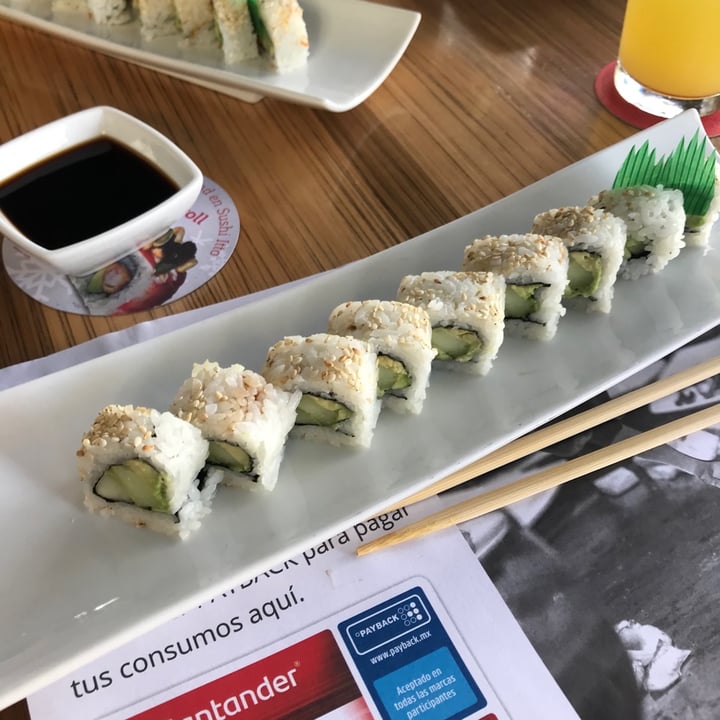 photo of sushiitto Rollo California Sin Camarón shared by @lunapimentel on  08 Dec 2019 - review