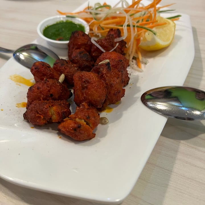 photo of Gokul Vegetarian Restaurant Chicken Tikka Masala shared by @crueltyfreetan on  01 Sep 2022 - review