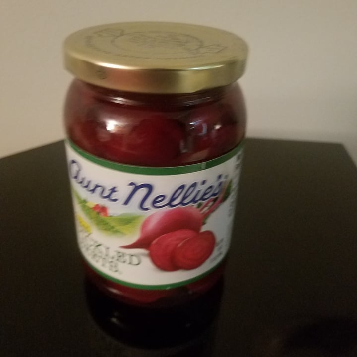 photo of Aunt Nellie's sliced Pickled Beets shared by @veganbylucianabene on  17 Nov 2022 - review