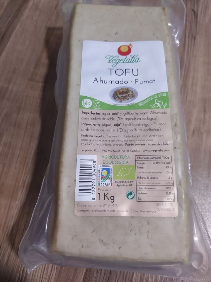 photo of Vegetalia Tofu ahumado shared by @vegancandyland on  07 Apr 2020 - review