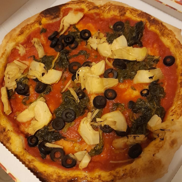 photo of Pizzeria Bufalina Pizza Senza Mozzarella shared by @nicoletta45678 on  15 Apr 2022 - review