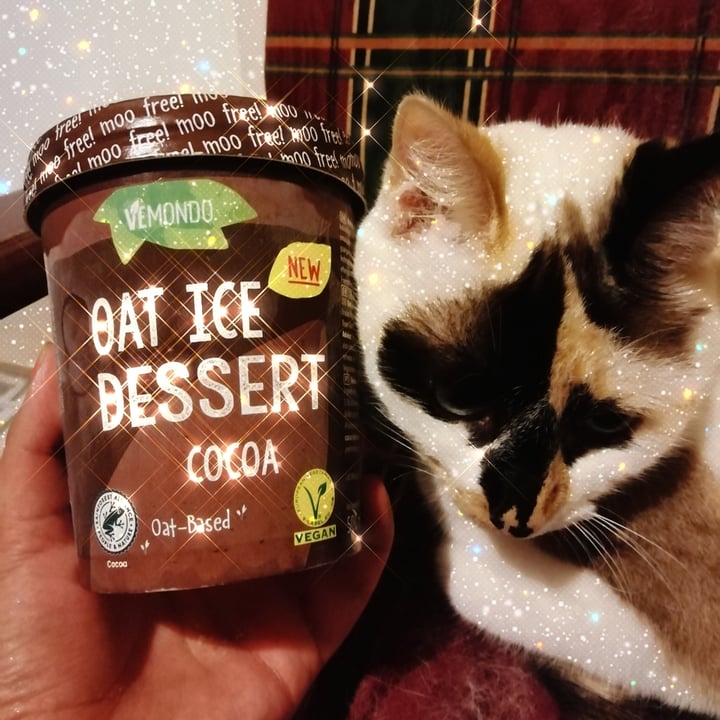 photo of Vemondo Oat ice cream cocoa shared by @anathedoglady on  04 Aug 2021 - review