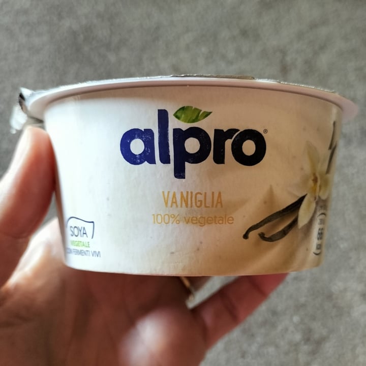photo of Alpro Alpro Yogurt Soia Vaniglia shared by @saraserpe on  02 Aug 2022 - review