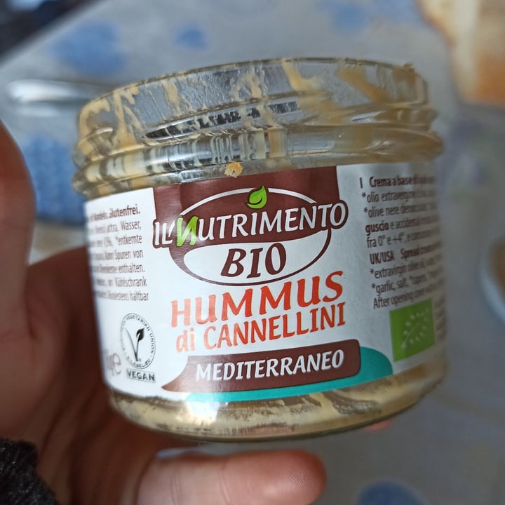photo of Il Nutrimento Hummus di cannellini Mediterraneo shared by @lauragigliotti on  13 Apr 2022 - review