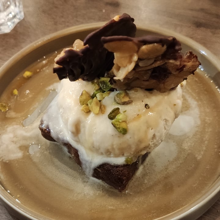 photo of Vegivores Sticky Toffee Pudding shared by @eneriagebod on  10 Mar 2022 - review