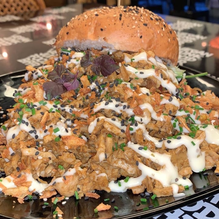 photo of Vegan Junk Food Bar Royal beastie shawarma shared by @vegantobi on  06 Oct 2020 - review