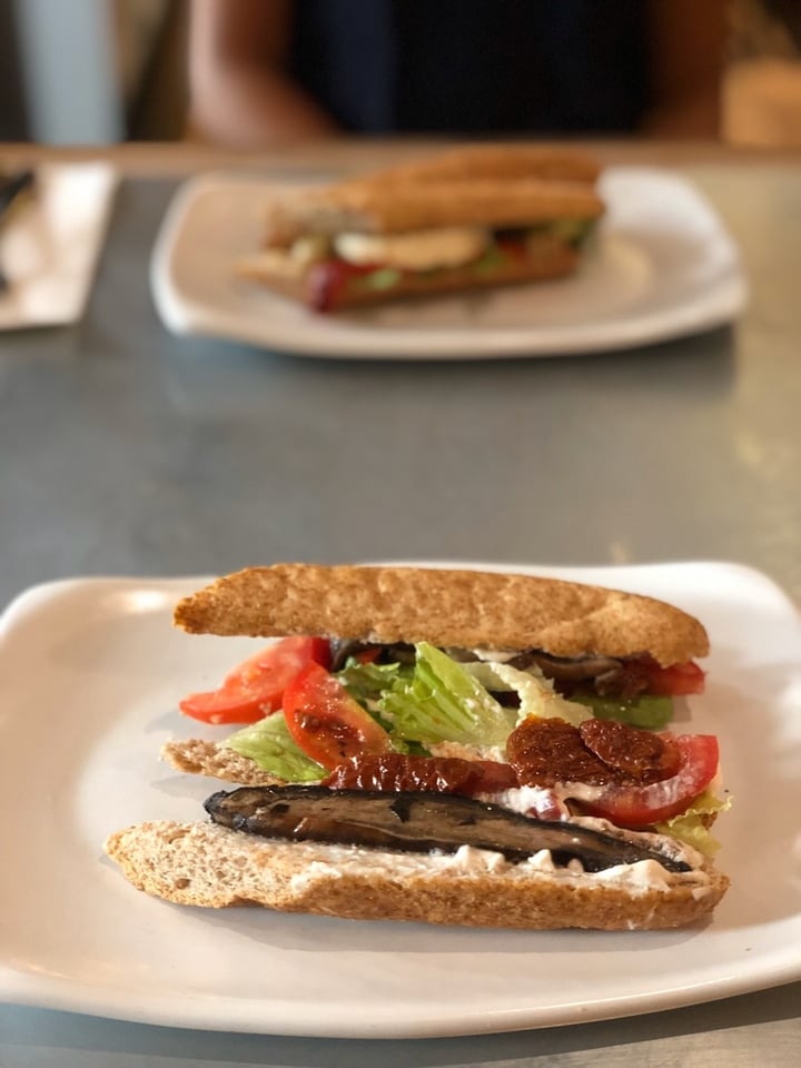 photo of Teresa Carles Veggie Portobello With Soy Mayo shared by @kthlnh15 on  24 Jan 2020 - review