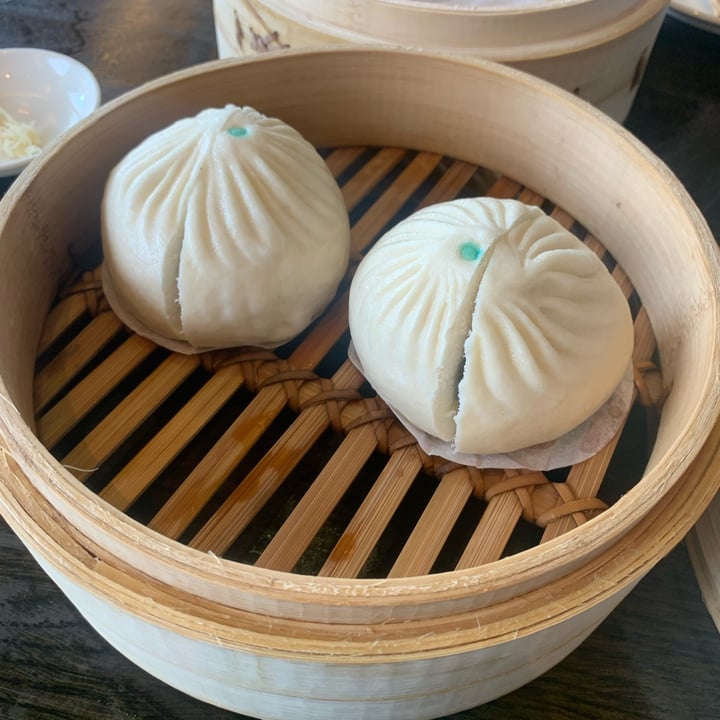 photo of Din Tai Fung Vegan Buns shared by @mattfara50 on  26 Jul 2022 - review