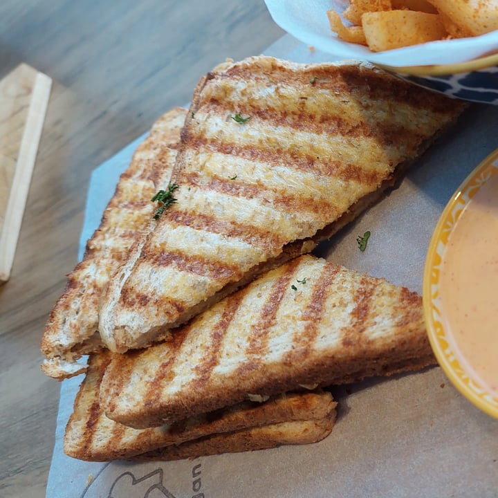 photo of The Vegan Chef Umhlanga Cheese and Vacon Toastie shared by @xica4z on  27 May 2022 - review