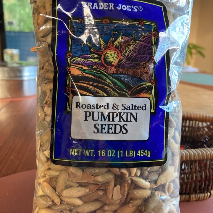 review photo of Trader Joe's Roasted & Salted Pumpkin Seeds shared by @veena20 on 13 May 2022 - review