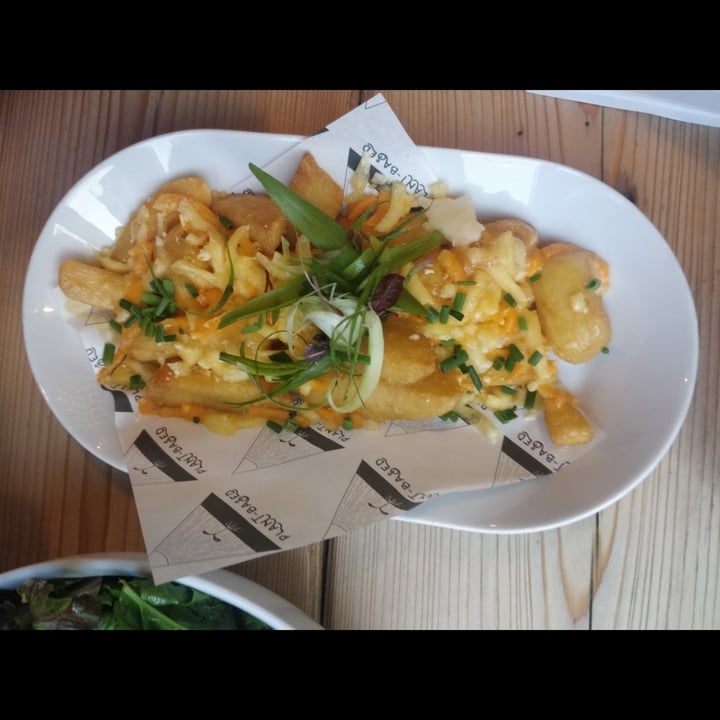 photo of Unity Diner Super Cheezy Fries shared by @ecofriendlyvegangeek on  31 Aug 2021 - review