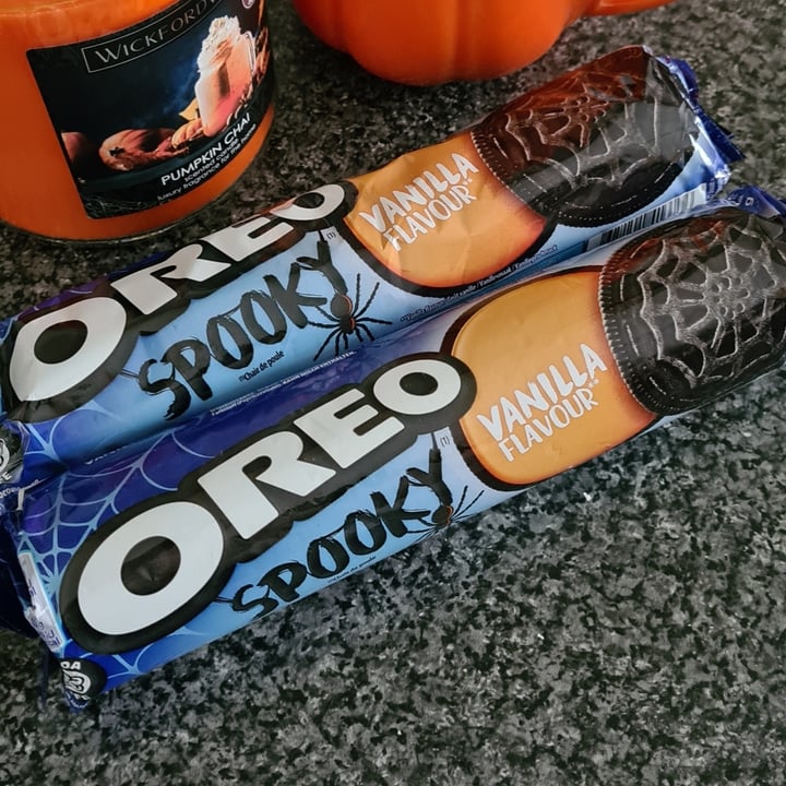 photo of  Mondelēz International Oreo Spooky Vanilla Flavour shared by @lowrimoxo on  17 Oct 2021 - review