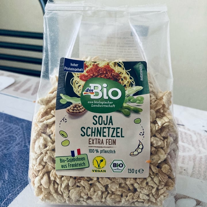 photo of dmBio Soja Schnetzel (soy meat) shared by @federicathewitch on  20 Mar 2022 - review