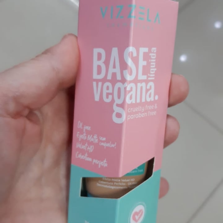 photo of Vizzela Cosméticos Base Líquida shared by @neusaborin on  06 May 2022 - review
