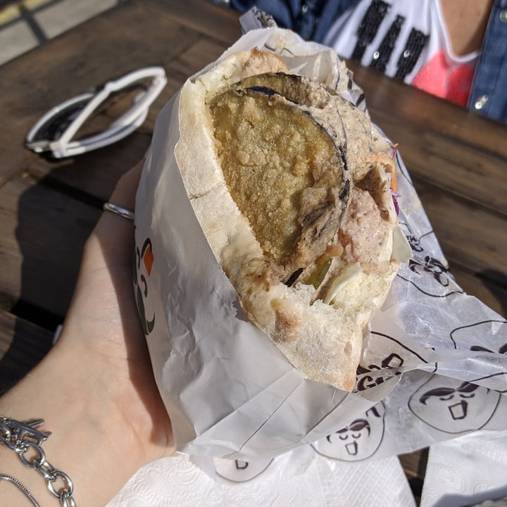 photo of Veggie Medio Oriente Sandwich Sabij shared by @ginaguarino22 on  30 Oct 2020 - review