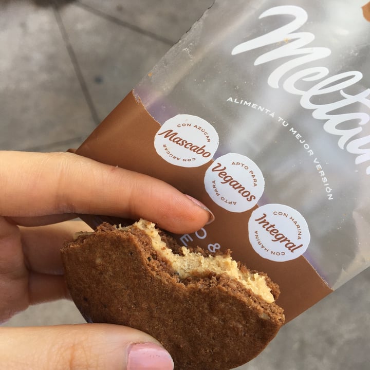 photo of Meltaím Alfajor De Cacao Y Pasta De Maní shared by @sofilunacrisman on  12 Jun 2021 - review