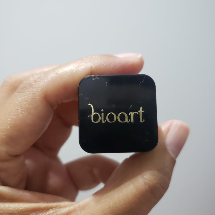 photo of Bioart Pó iluminador shared by @luceliavsantos on  06 May 2022 - review