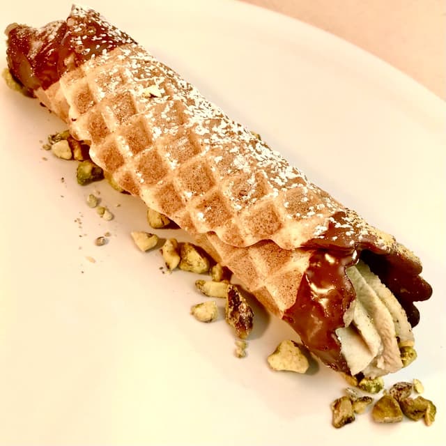 Photo of the dish “Earl Grey Cheesecake Cannoli”