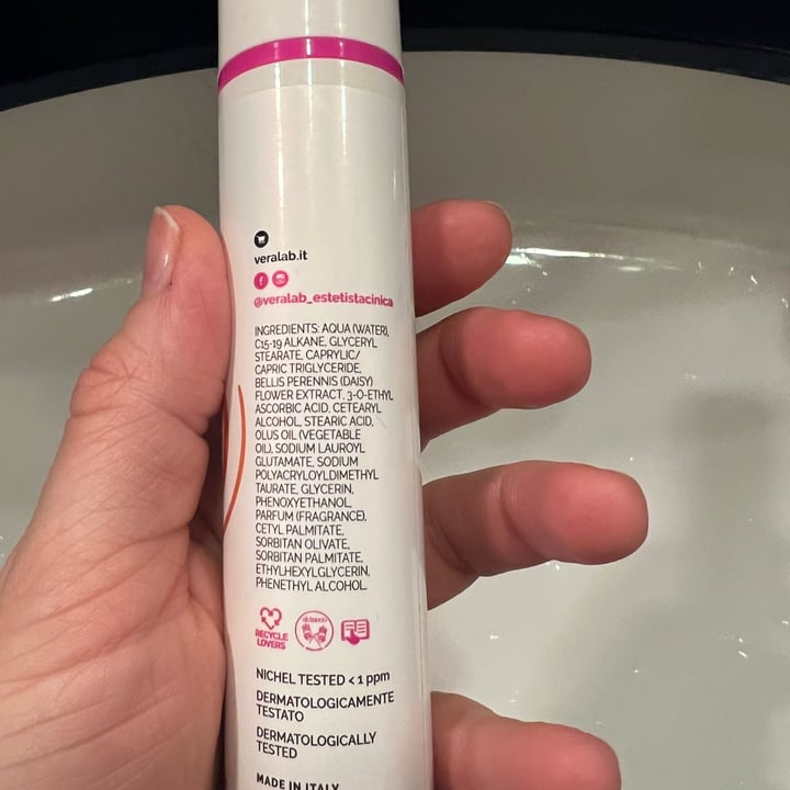 photo of Veralab Wonder C cream shared by @fedegarbe on  26 Mar 2022 - review