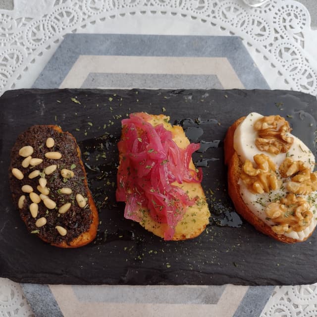 Photo of the dish “Crostoni Etruschi”