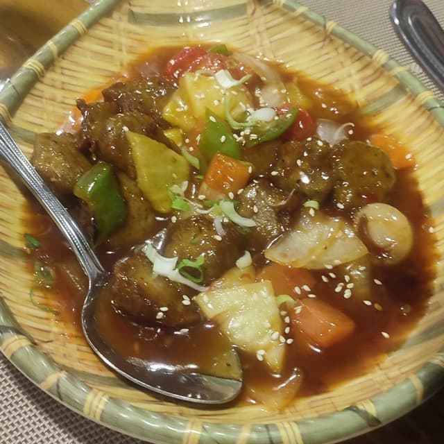 Photo of the dish “cerdo vegano con salsa”