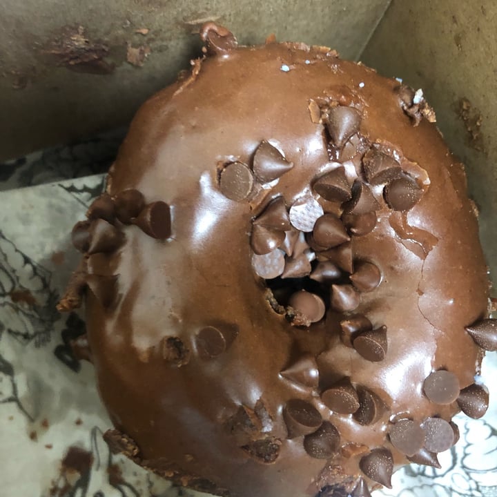 photo of Doe Donuts Zucchini chocolate chip shared by @pandapalooza7 on  03 Jun 2022 - review