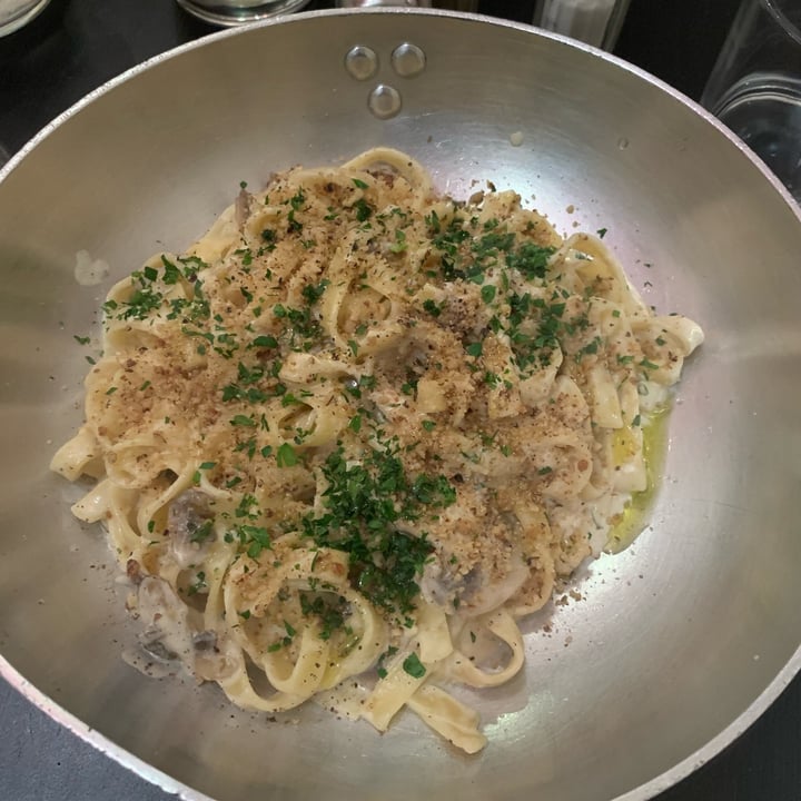 review photo of Novapizza Vegetarian Kitchen Carbonara pasta shared by @livsissons95 on 29 Dec 2021 - review