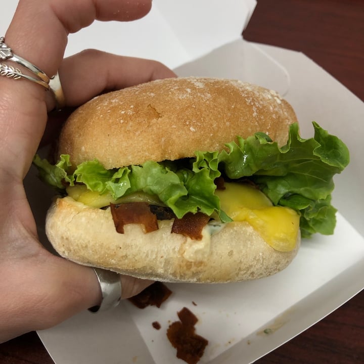 photo of Life - The Vegan Drive Thru cali burger shared by @autvvmn on  08 May 2021 - review