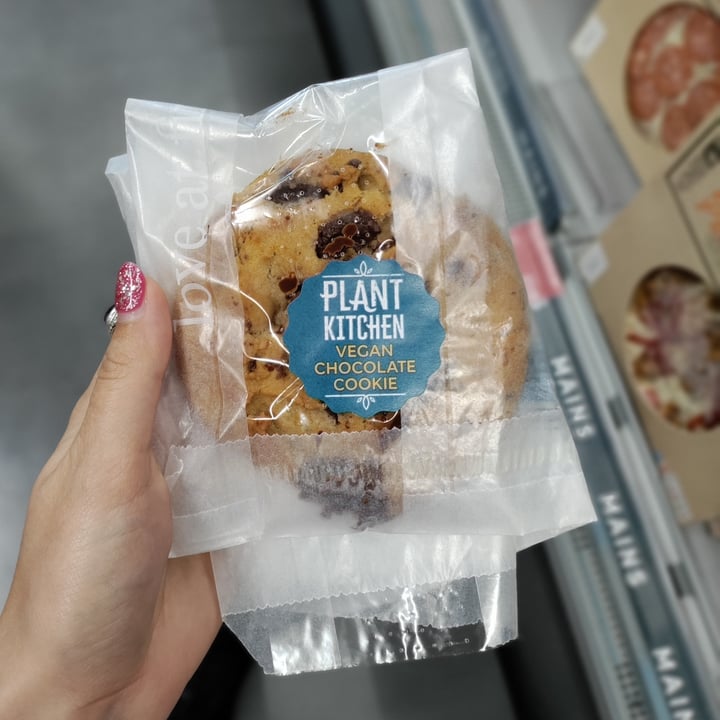 photo of Plant Kitchen (M&S) Vegan Chocolate cookie shared by @maxtherudebunny on  22 Aug 2021 - review