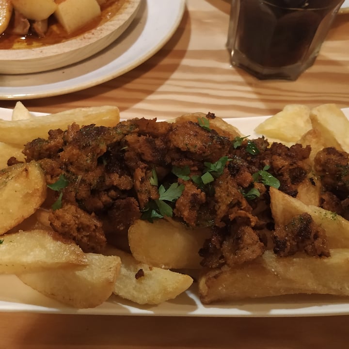 photo of Entre Pedras Café Bar Vegano "Zorza" con patatas shared by @carlabrion on  20 Sep 2020 - review