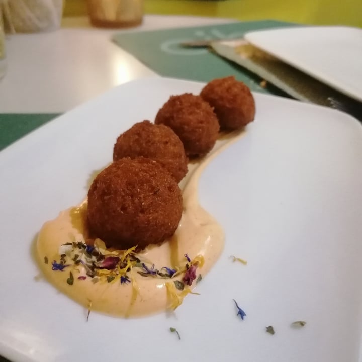 photo of Cibo Ristorante Vegano Falafel Con Salsa shared by @gaiuz on  28 Nov 2021 - review