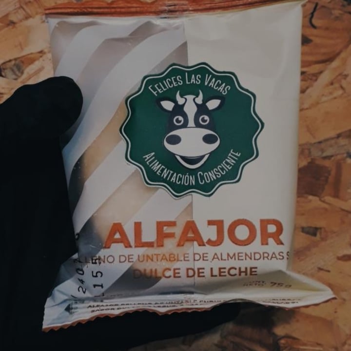 photo of Felices Las Vacas Alfajor Maicena shared by @vegansdaily on  02 Jul 2020 - review