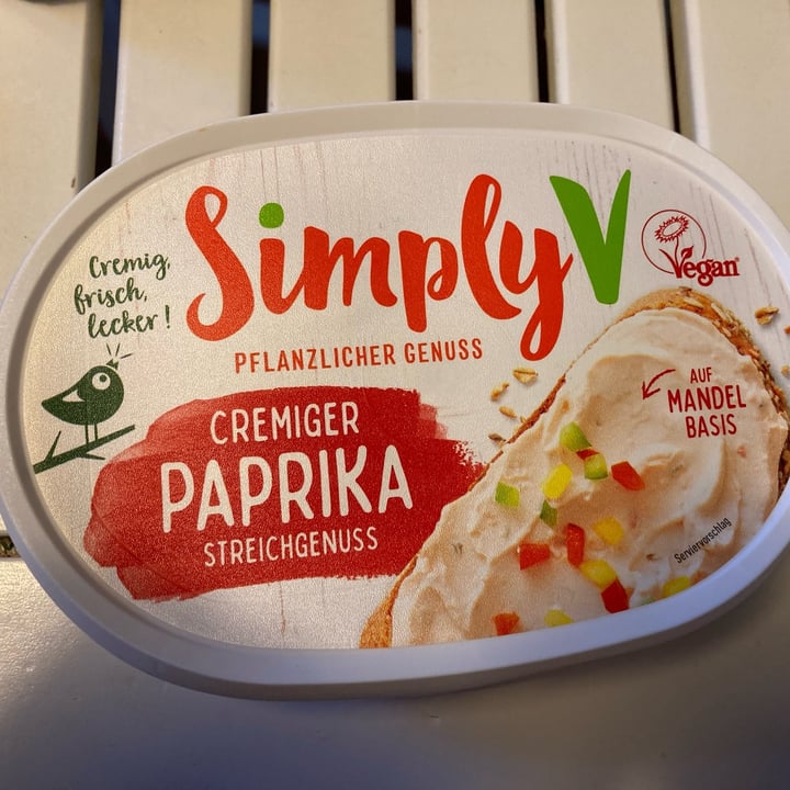 photo of Simply V Cremiger Paprika Streichgenuss shared by @lamoona on  17 Jan 2022 - review