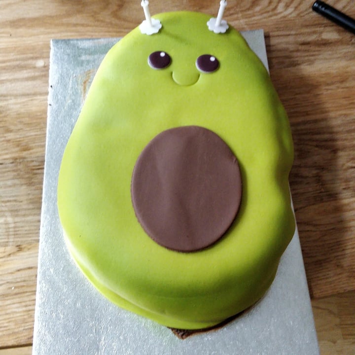 photo of ASDA Avocado Birthday Cake shared by @dzhena on  27 Jul 2020 - review