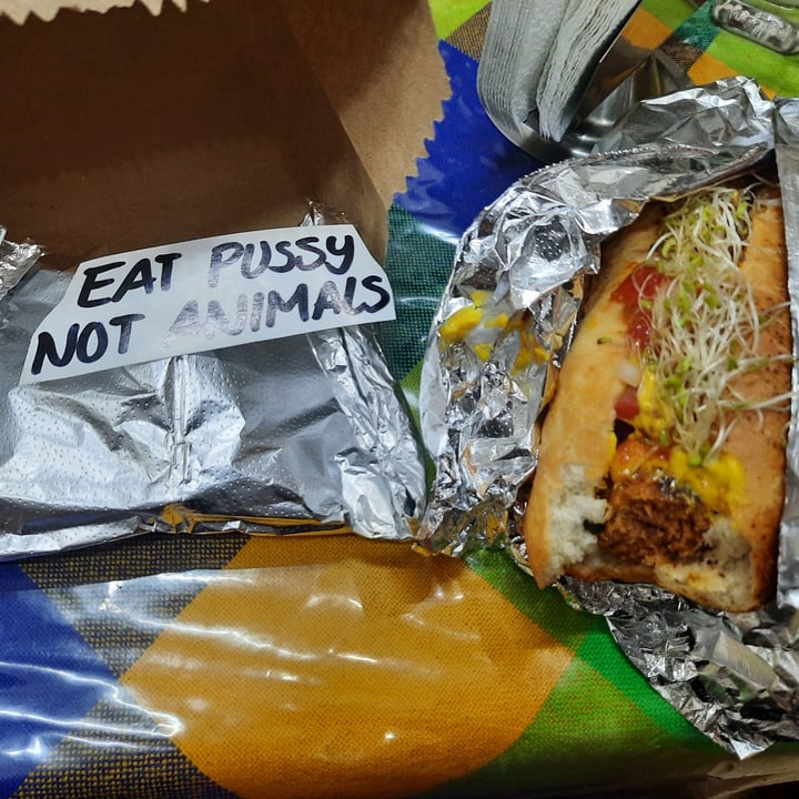 photo of Poderosa Restaurante Vegano Hot Dog shared by @ame21 on  01 Aug 2021 - review