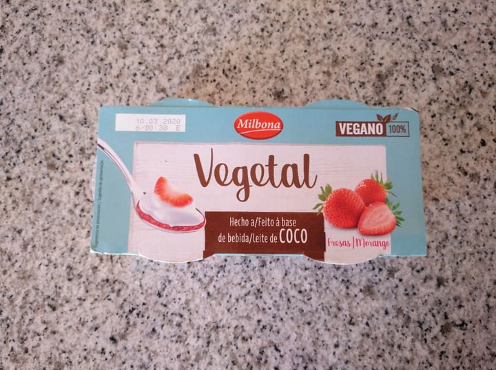 photo of Milbona Yogur Vegetal de Fresa a Base de Coco shared by @viajeracronica on  20 Feb 2020 - review