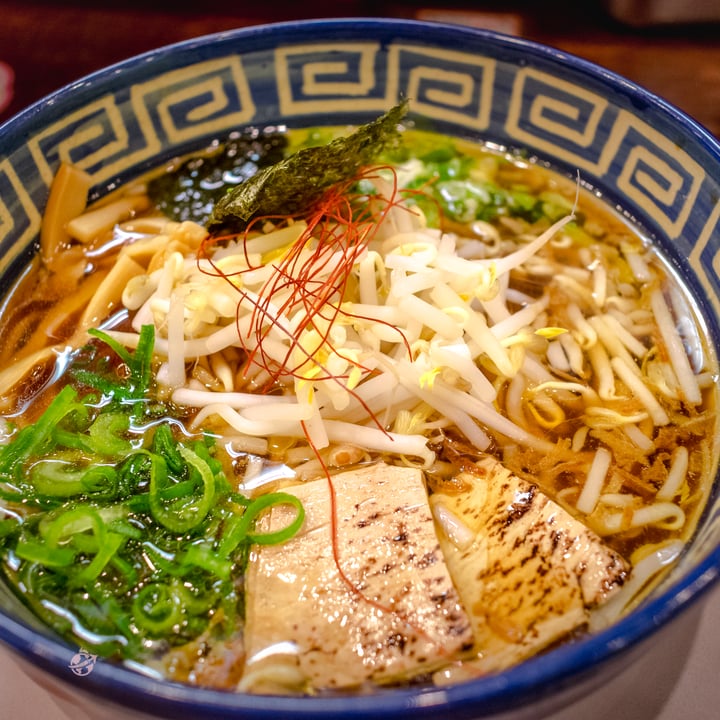 photo of Kyushu Jangara Ramen Harajuku Vegan soy sauce ramen shared by @theveganhopper on  08 Dec 2020 - review
