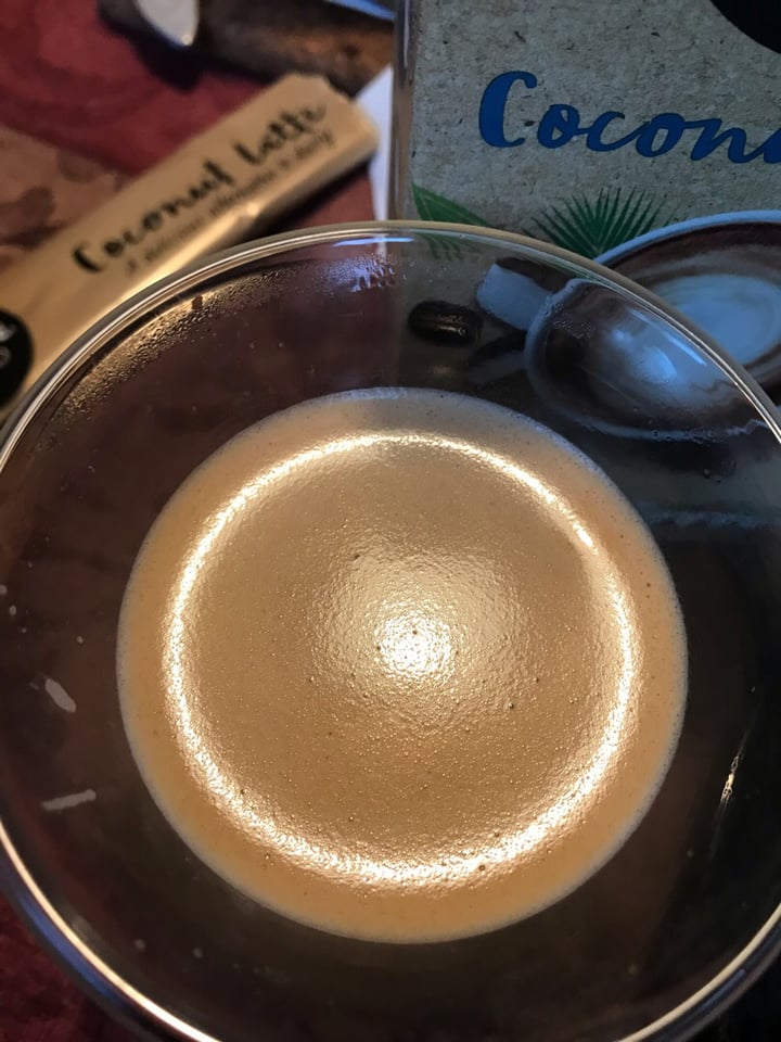 photo of Nescafé Coconut latte shared by @laragmorais on  23 Feb 2020 - review
