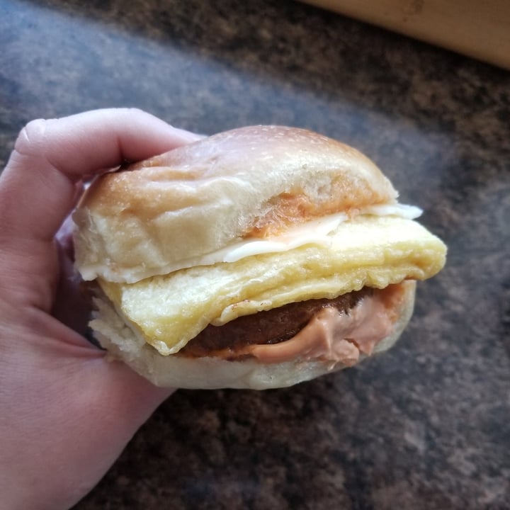 photo of Coven plant based marketplace Breakfast Sandwich shared by @plantpoweredpotato on  15 May 2021 - review
