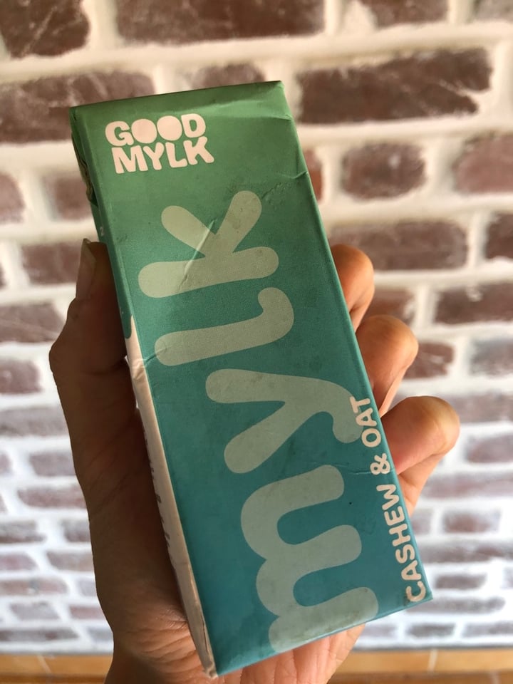 photo of GoodMylk Oat and Cashew Mylk shared by @annbience on  17 Mar 2020 - review