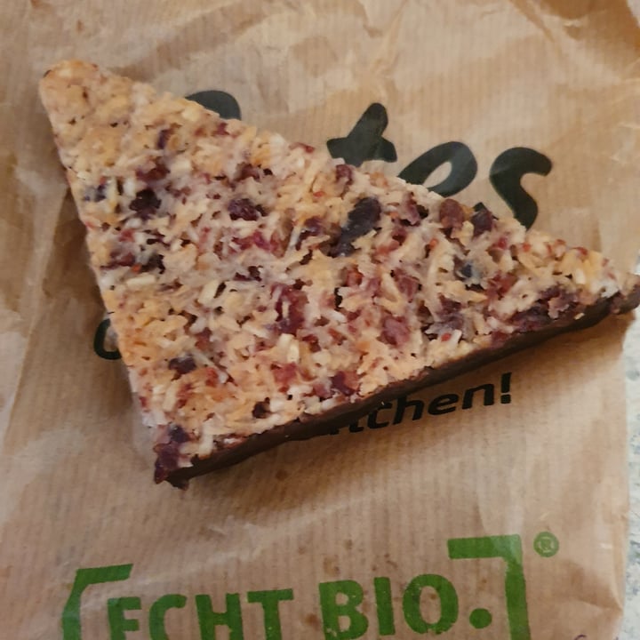 photo of Naturmarkt Schleswig Nussecke Cranberry Quinoa shared by @kirsten123 on  27 Mar 2021 - review