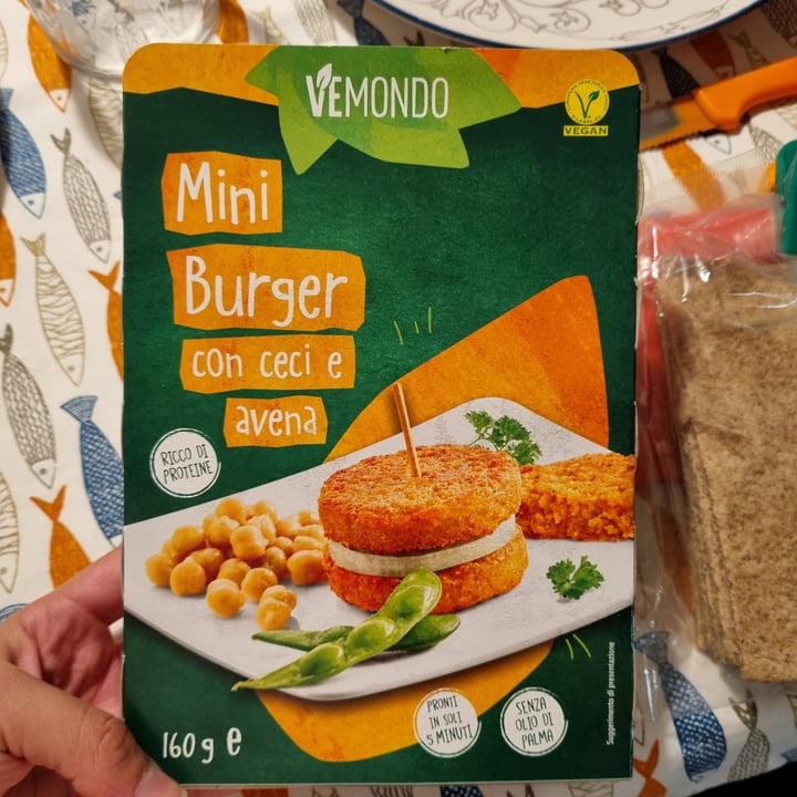 photo of Vemondo  mini burger con ceci e avena shared by @angelicamarchetti on  30 Sep 2022 - review