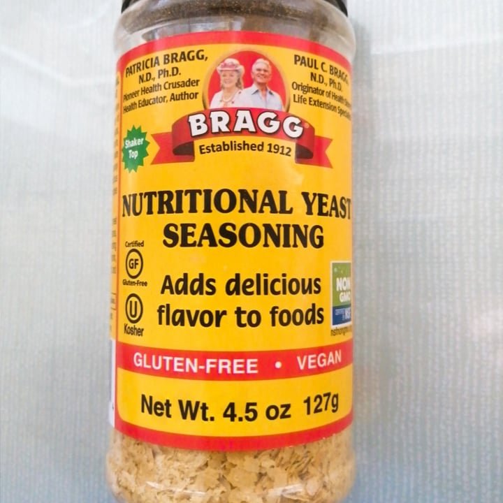 review photo of Bragg Nutritional Yeast Seasoning shared by @jennalennn on 26 May 2021 - review