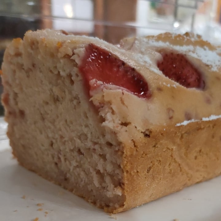 photo of Bar Trattoria Splendor plumcake vegan shared by @isijuliet on  30 Jun 2022 - review