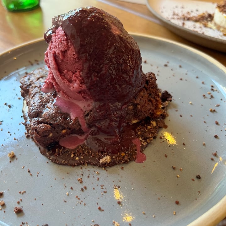 photo of Da Vila Brownie de frutas vermelhas shared by @humantay on  10 Jul 2022 - review