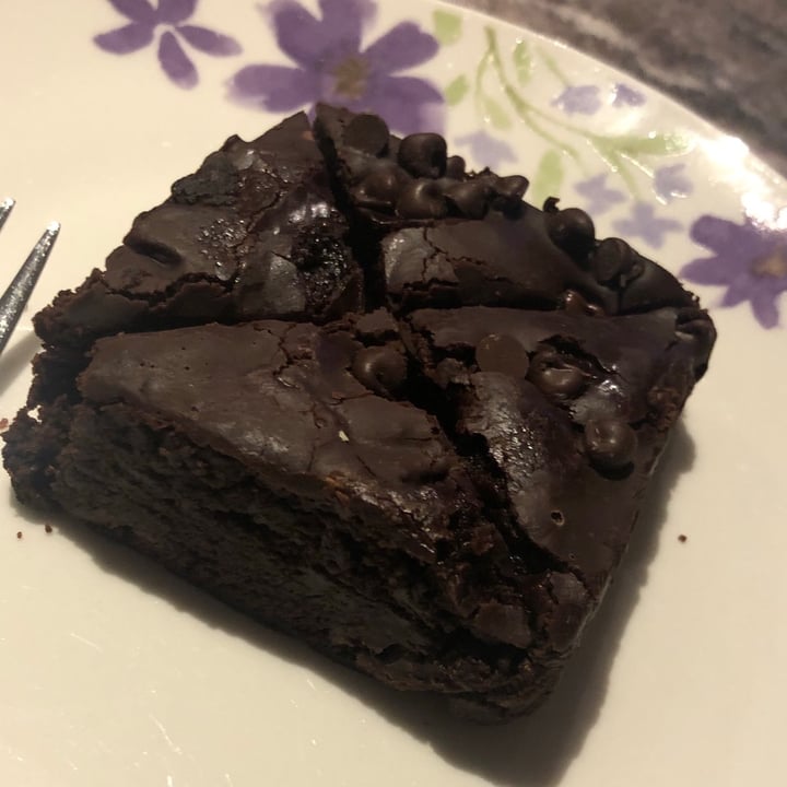 photo of Lola's Cupcakes Covent Garden Vegan brownies shared by @shmambam on  29 Nov 2020 - review