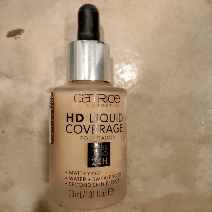 photo of Catrice Cosmetics Hd liquid coverage shared by @maiwennmia on  10 Nov 2021 - review